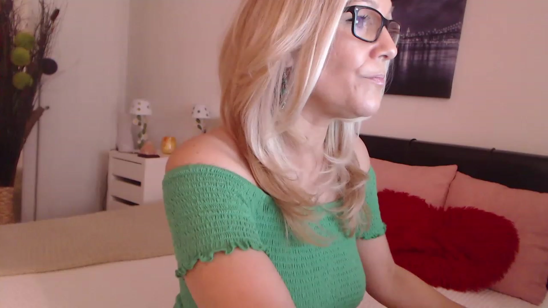 Gallery image thumbnail from Reeya71's myfreecams stream on, 02/04/2023, 09:16 image 3 of 20