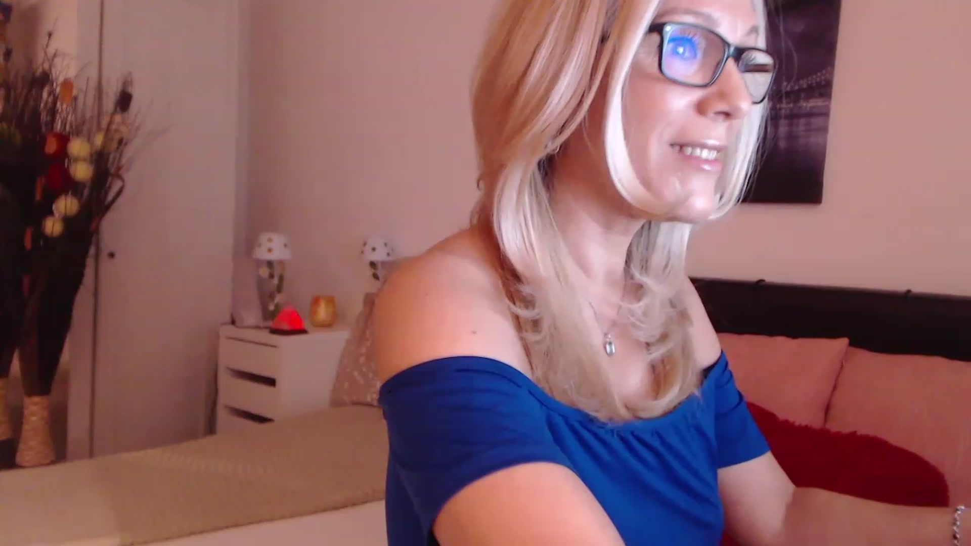 Gallery image thumbnail from Reeya71's myfreecams stream on, 02/06/2023, 01:29 image 20 of 20