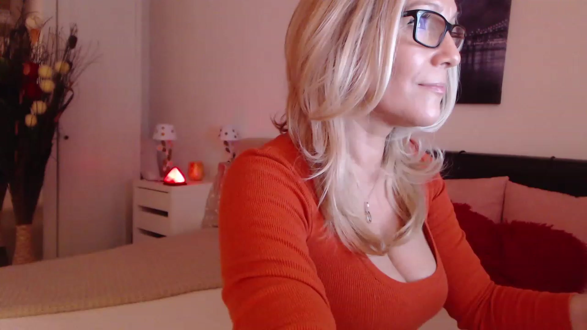 Gallery image thumbnail from Reeya71's myfreecams stream on, 02/11/2023, 02:58 image 9 of 20