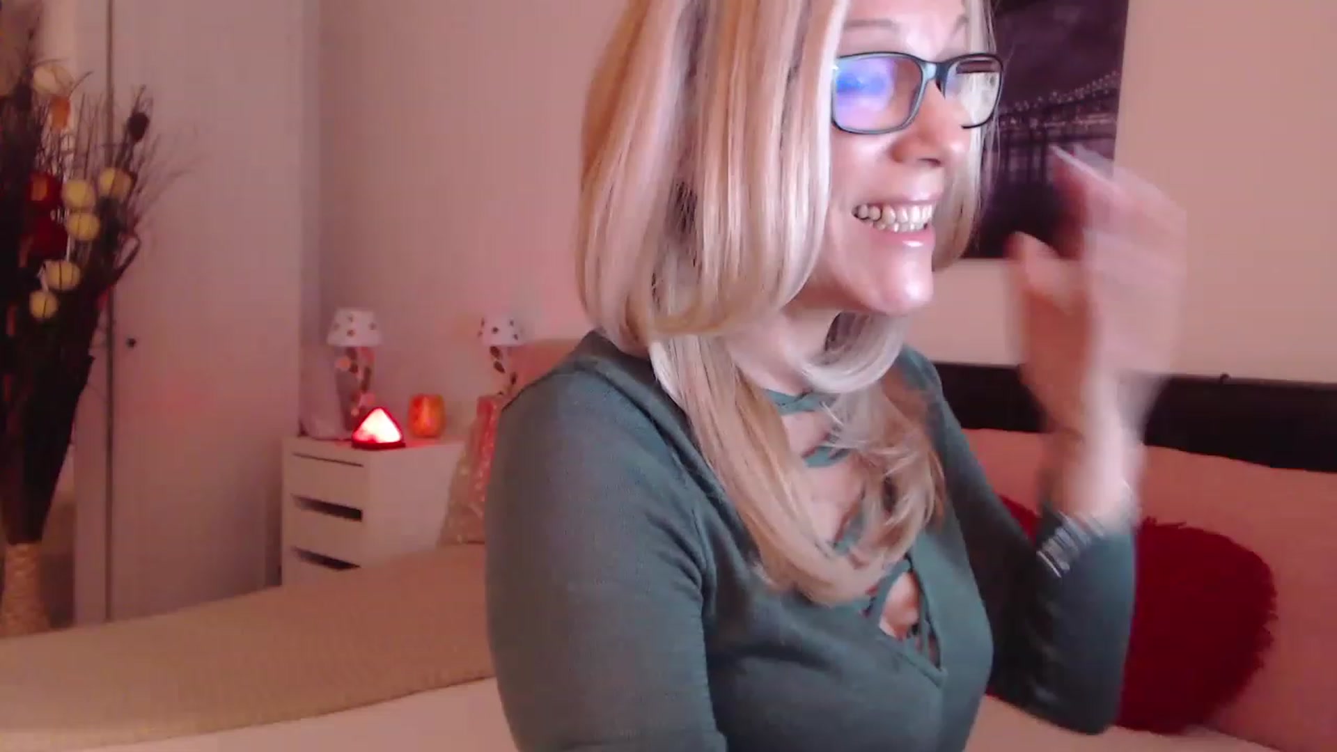 Gallery image thumbnail from Reeya71's myfreecams stream on, 02/15/2023, 02:33 image 12 of 20