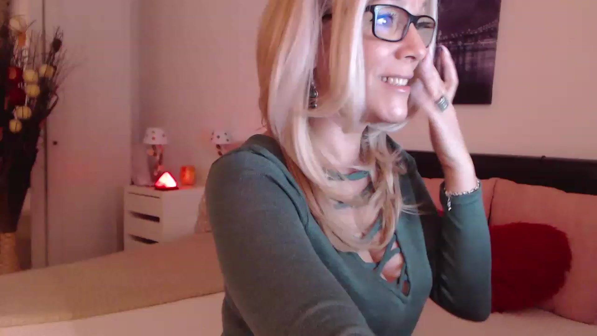 Gallery image thumbnail from Reeya71's myfreecams stream on, 02/15/2023, 03:58 image 19 of 20