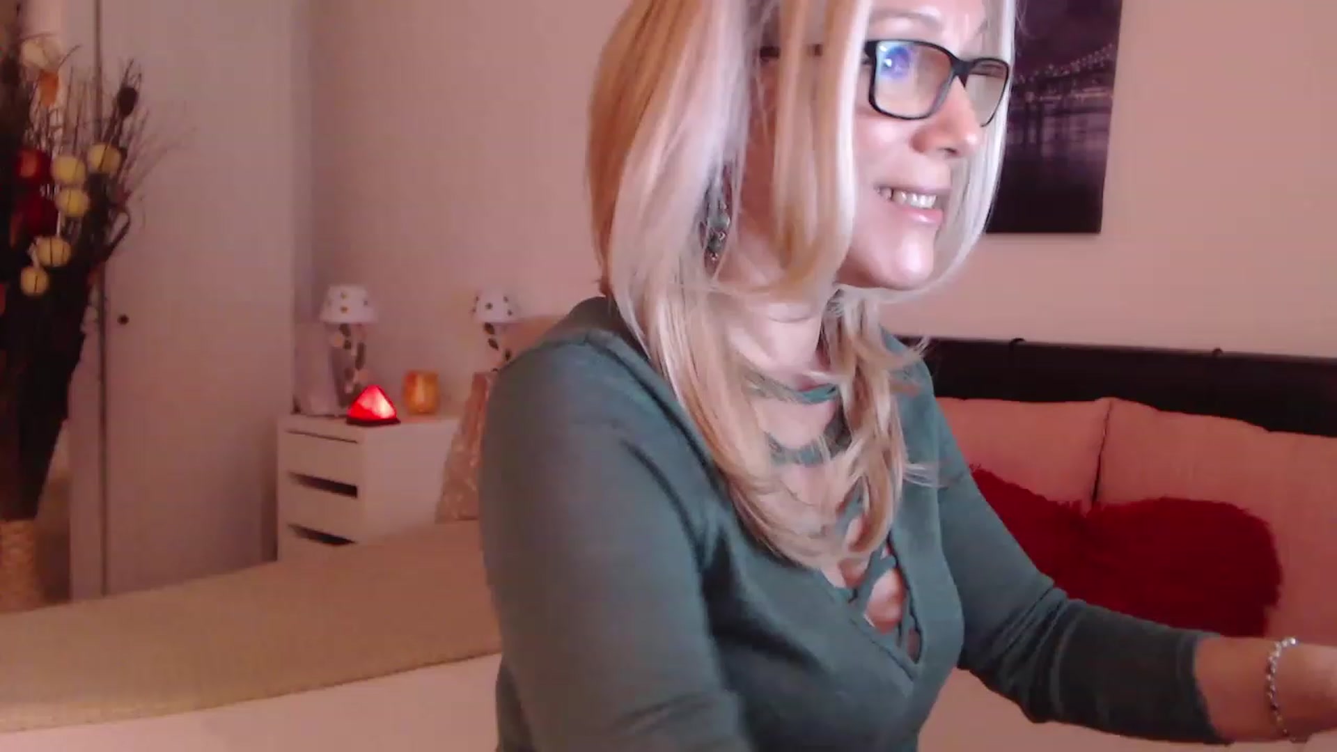 Gallery image thumbnail from Reeya71's myfreecams stream on, 02/15/2023, 03:58 image 20 of 20