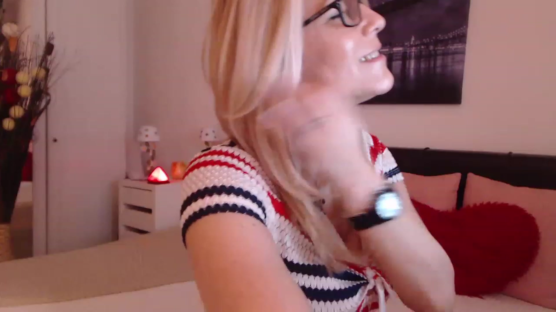Gallery image thumbnail from Reeya71's myfreecams stream on, 02/16/2023, 06:41 image 12 of 20
