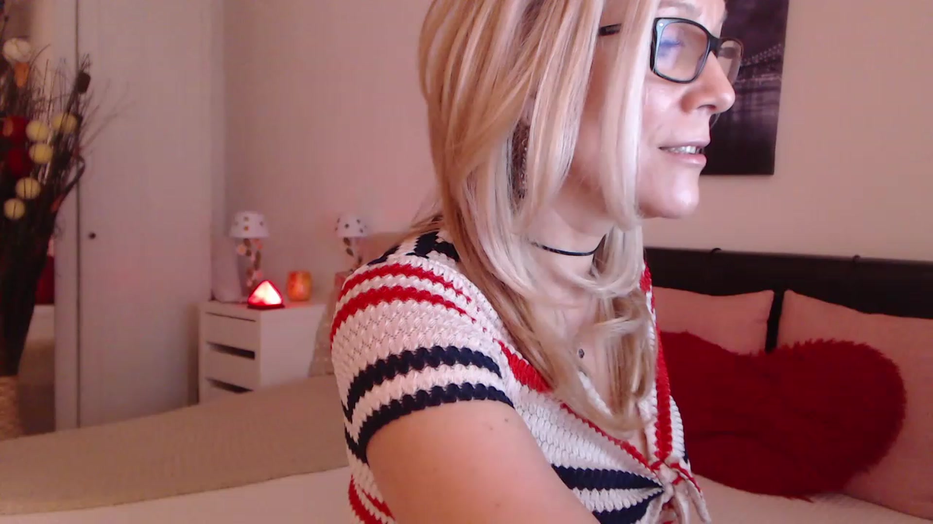 Gallery image thumbnail from Reeya71's myfreecams stream on, 02/16/2023, 06:41 image 9 of 20