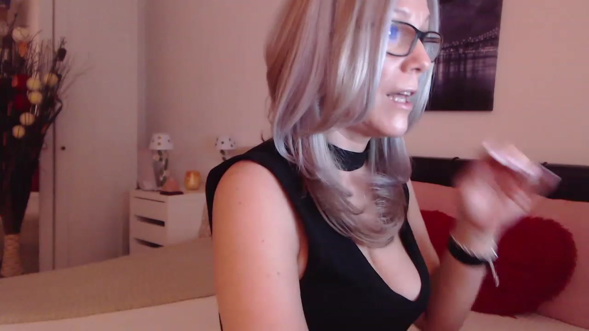Gallery image thumbnail from Reeya71's myfreecams stream on, 02/17/2023, 04:39 image 13 of 20