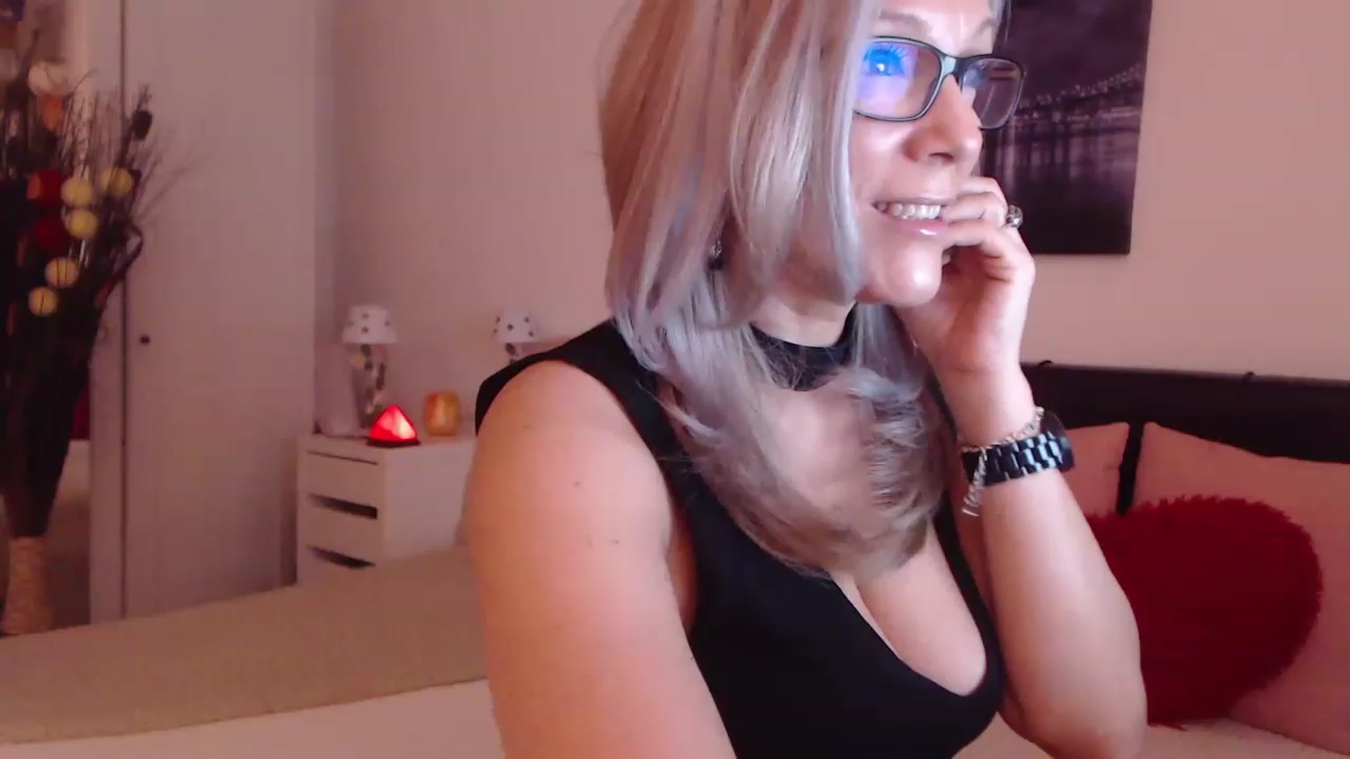 Gallery image thumbnail from Reeya71's myfreecams stream on, 02/17/2023, 04:39 image 9 of 20