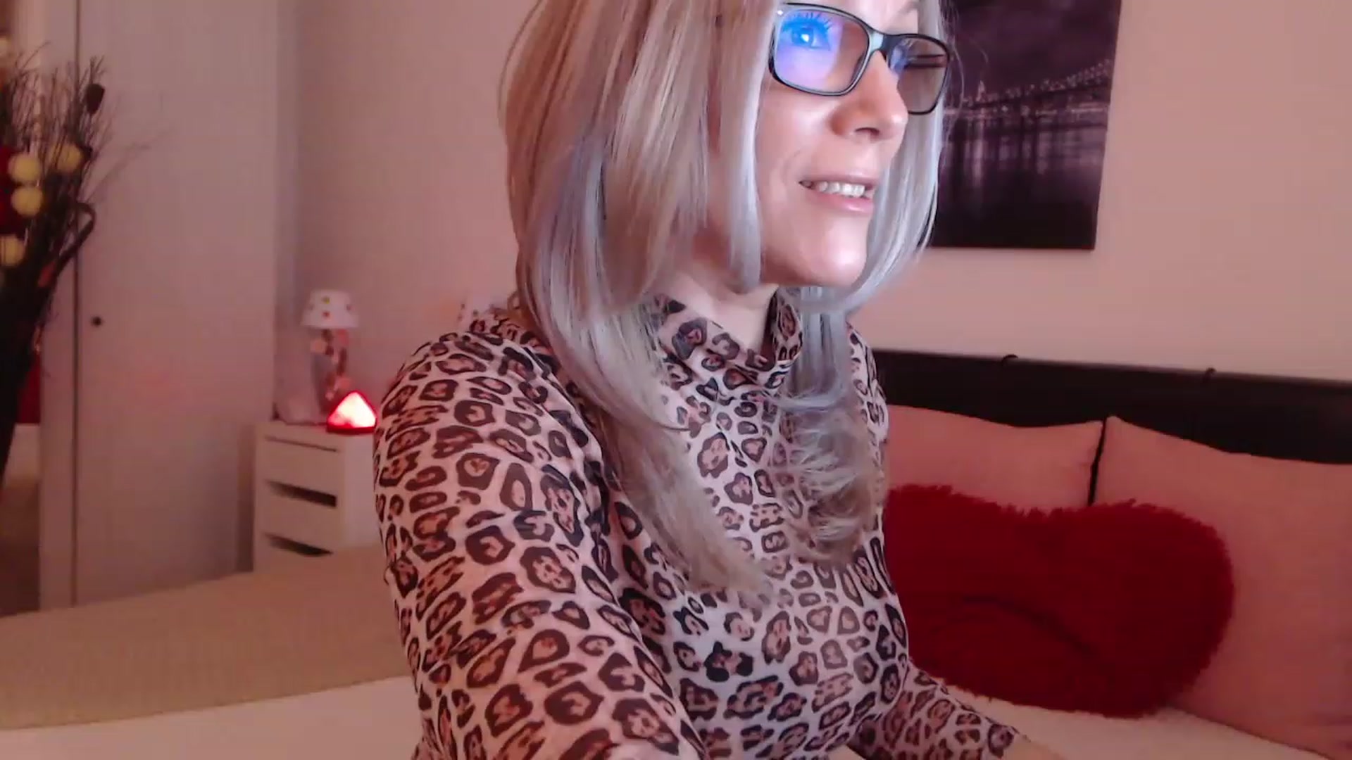 Gallery image thumbnail from Reeya71's myfreecams stream on, 02/18/2023, 03:33 image 14 of 20