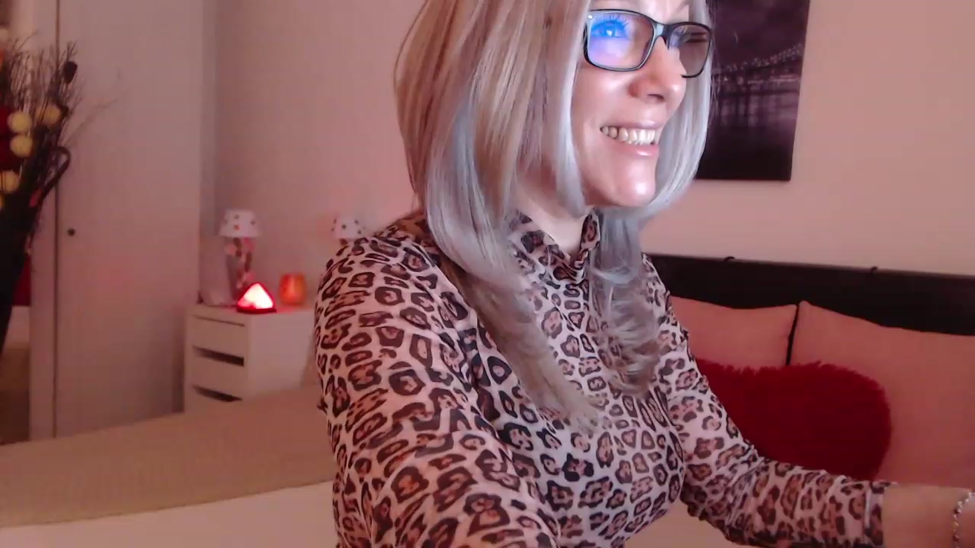 Gallery image thumbnail from Reeya71's myfreecams stream on, 02/18/2023, 03:33 image 9 of 20