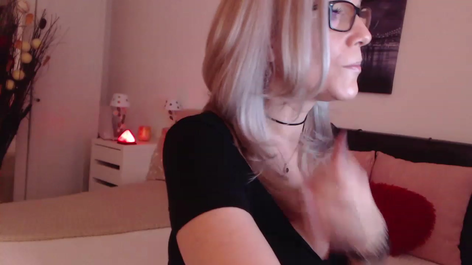 Gallery image thumbnail from Reeya71's myfreecams stream on, 02/21/2023, 03:18 image 8 of 20