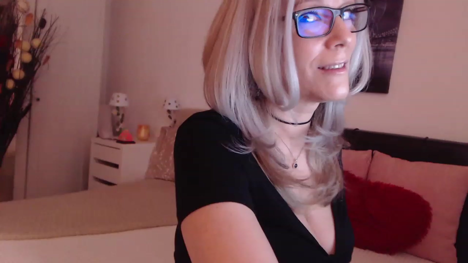 Gallery image thumbnail from Reeya71's myfreecams stream on, 02/21/2023, 03:18 image 9 of 20