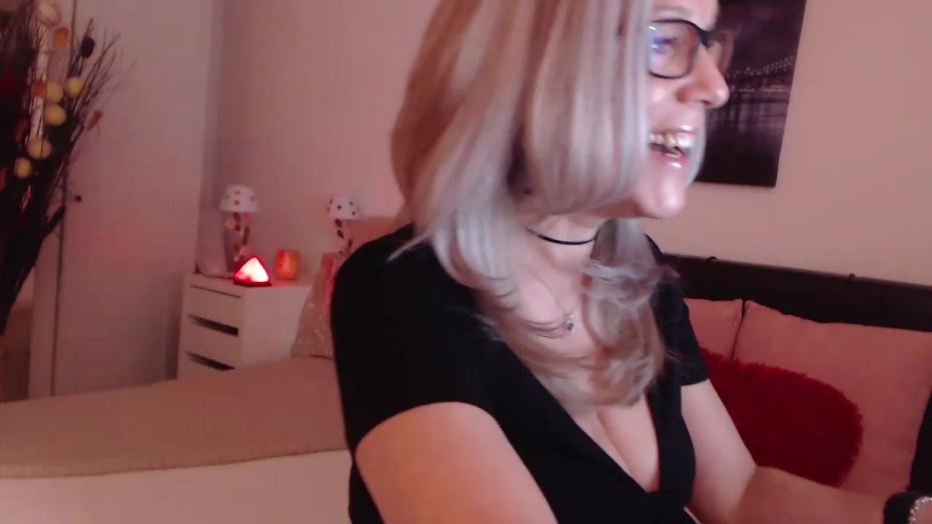 Gallery image thumbnail from Reeya71's myfreecams stream on, 02/21/2023, 03:18 image 5 of 20