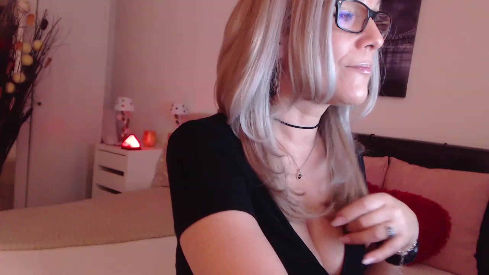 Gallery image thumbnail from Reeya71's myfreecams stream on, 02/21/2023, 03:18 image 14 of 20