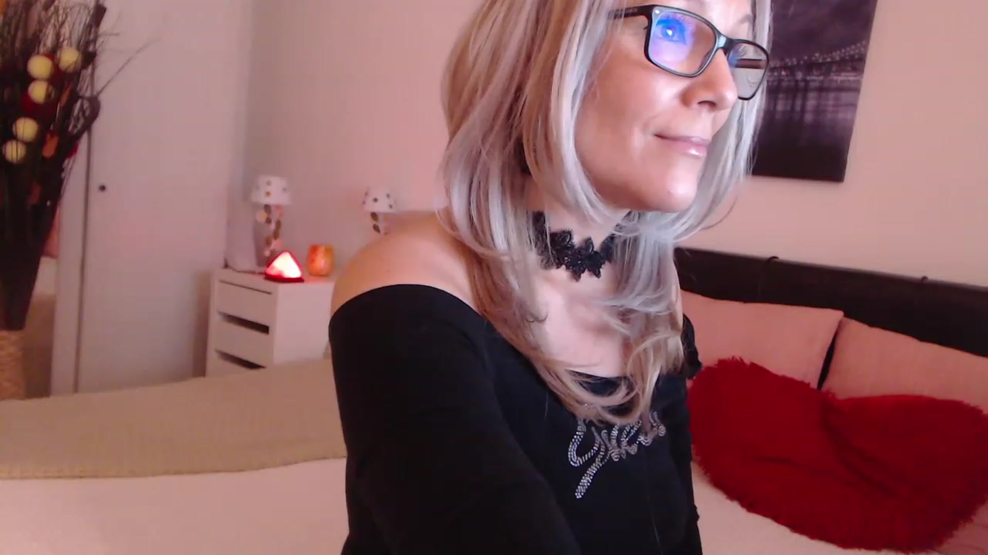 Gallery image thumbnail from Reeya71's myfreecams stream on, 02/23/2023, 07:21 image 9 of 20