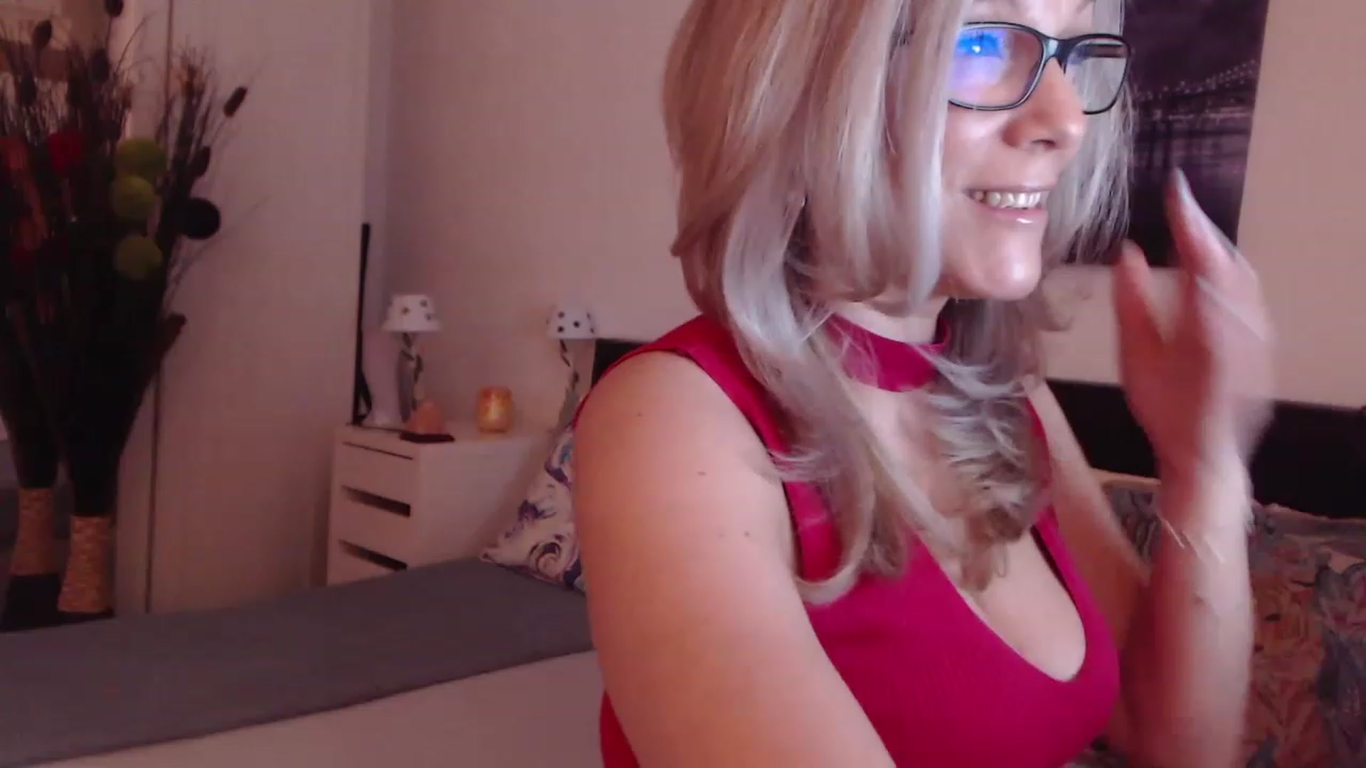 Gallery image thumbnail from Reeya71's myfreecams stream on, 02/27/2023, 01:25 image 14 of 20