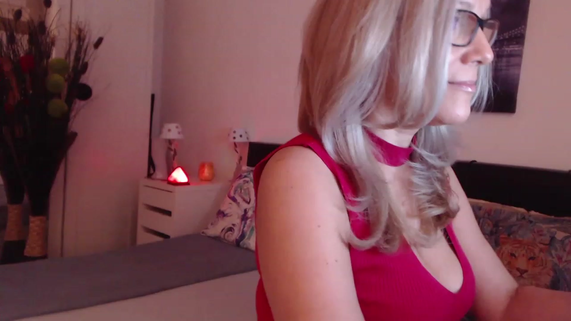 Gallery image thumbnail from Reeya71's myfreecams stream on, 02/27/2023, 01:25 image 8 of 20