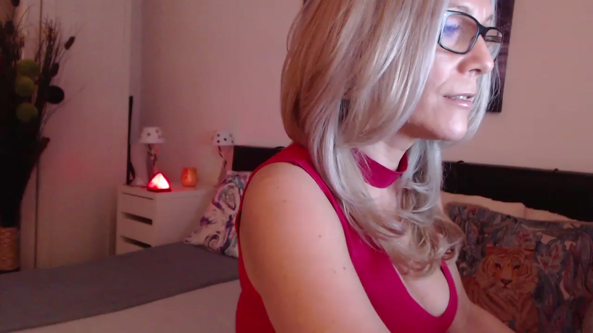 Gallery image thumbnail from Reeya71's myfreecams stream on, 02/27/2023, 04:15 image 1 of 20