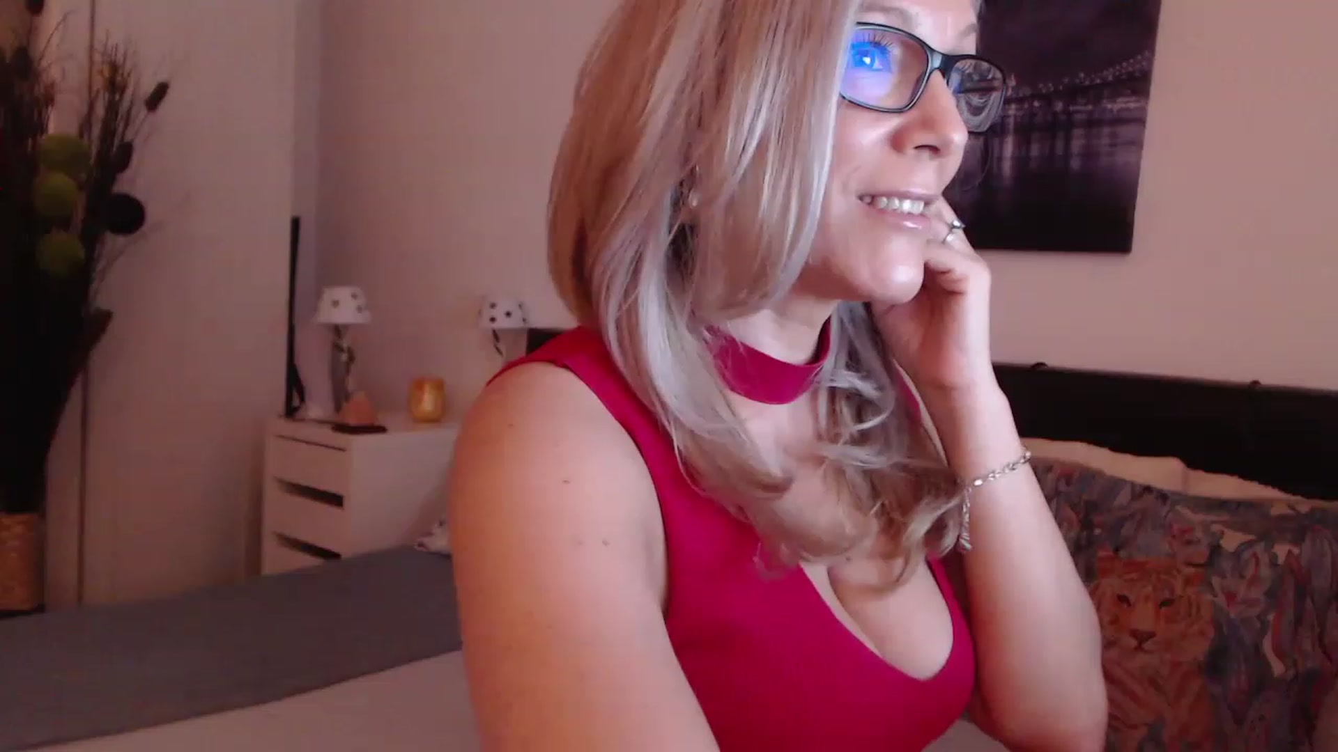 Gallery image thumbnail from Reeya71's myfreecams stream on, 02/27/2023, 04:15 image 3 of 20