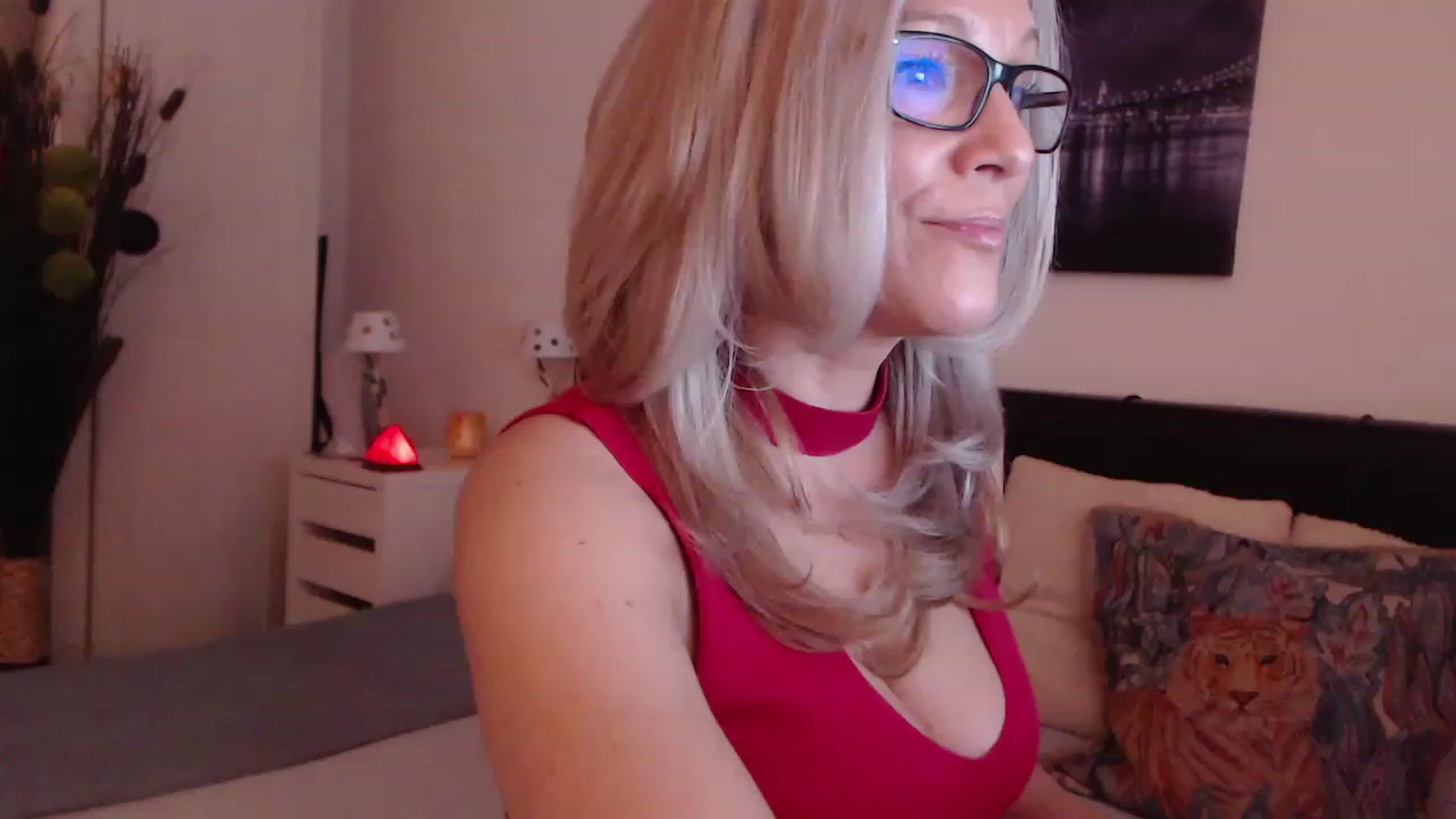 Gallery image thumbnail from Reeya71's myfreecams stream on, 02/27/2023, 06:45 image 10 of 20