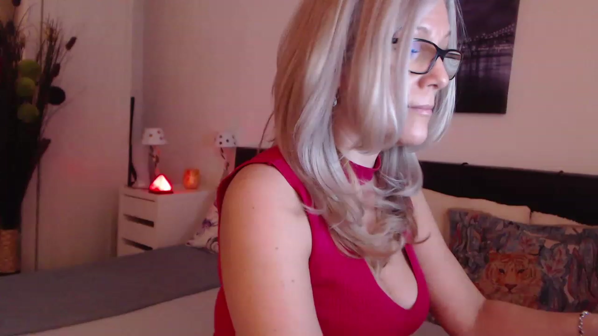 Gallery image thumbnail from Reeya71's myfreecams stream on, 02/27/2023, 06:45 image 6 of 20