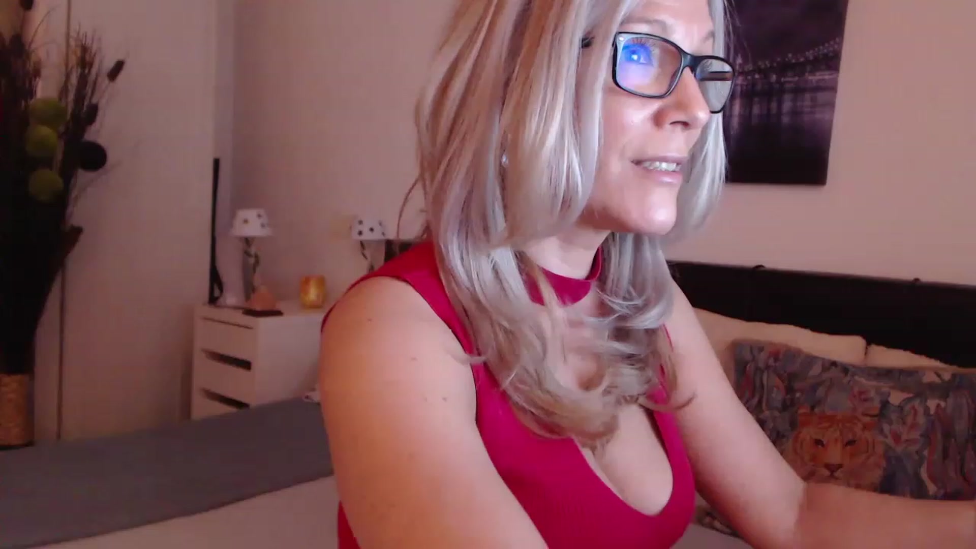 Gallery image thumbnail from Reeya71's myfreecams stream on, 02/27/2023, 06:45 image 5 of 20