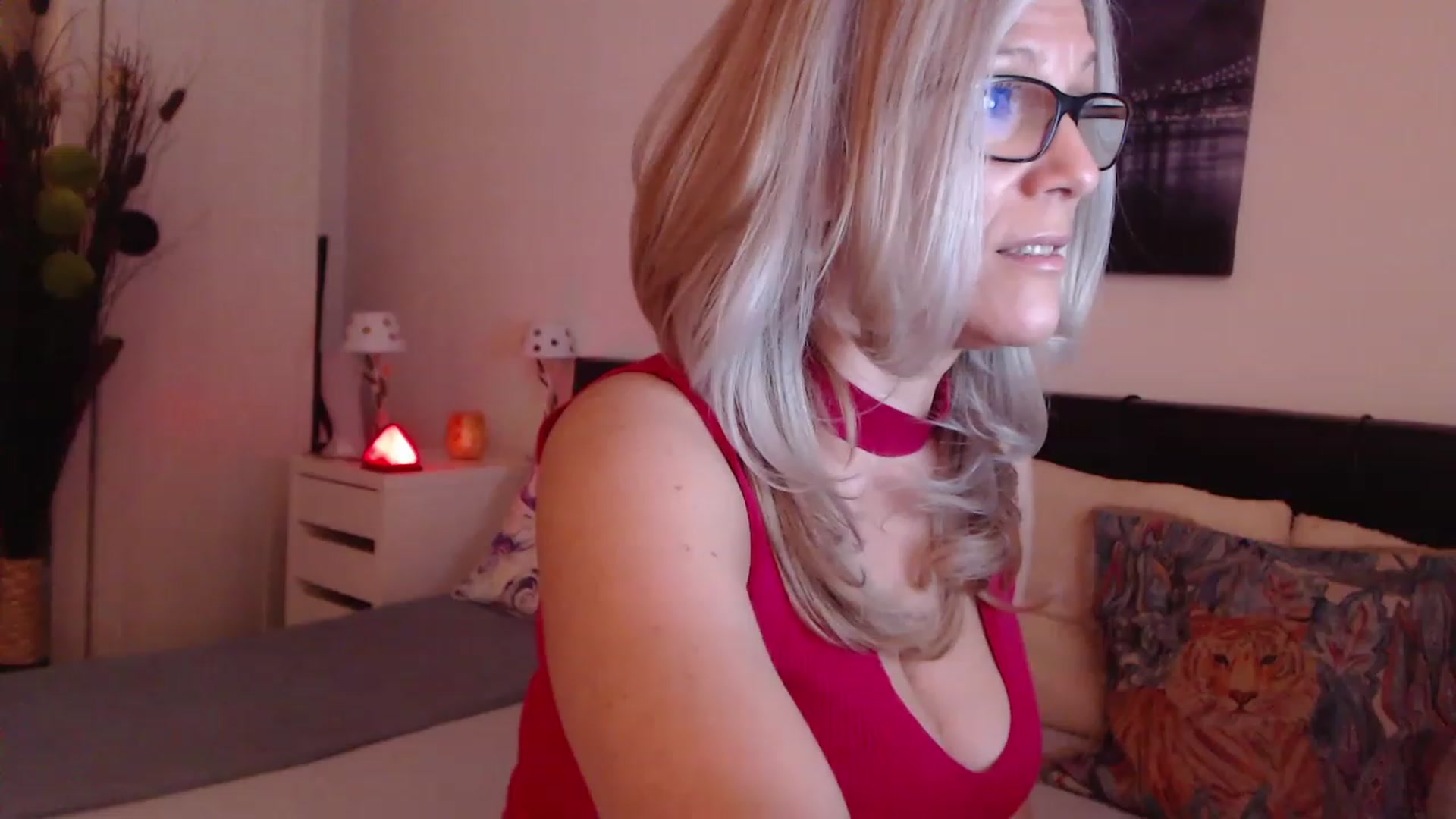 Gallery image thumbnail from Reeya71's myfreecams stream on, 02/27/2023, 06:45 image 18 of 20