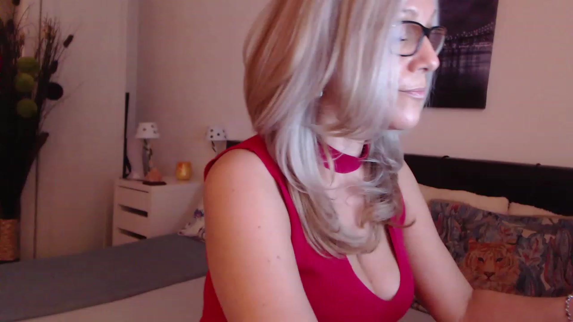 Gallery image thumbnail from Reeya71's myfreecams stream on, 02/27/2023, 06:45 image 16 of 20