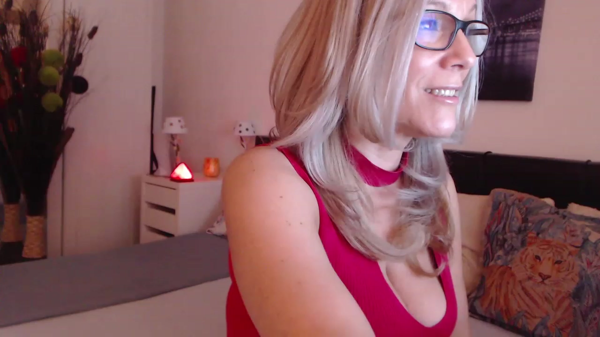 Gallery image thumbnail from Reeya71's myfreecams stream on, 02/27/2023, 11:53 image 7 of 20