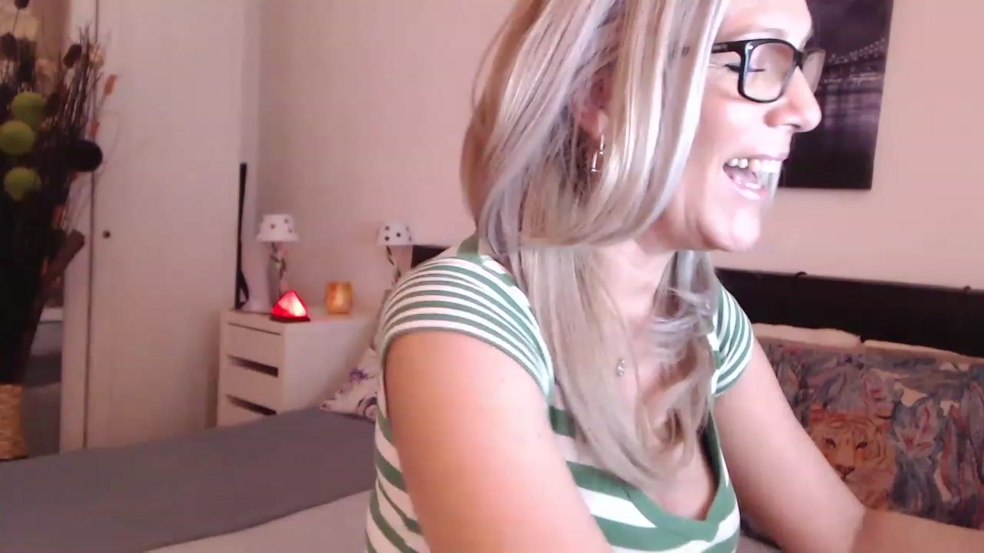 Gallery image thumbnail from Reeya71's myfreecams stream on, 02/28/2023, 07:48 image 16 of 20