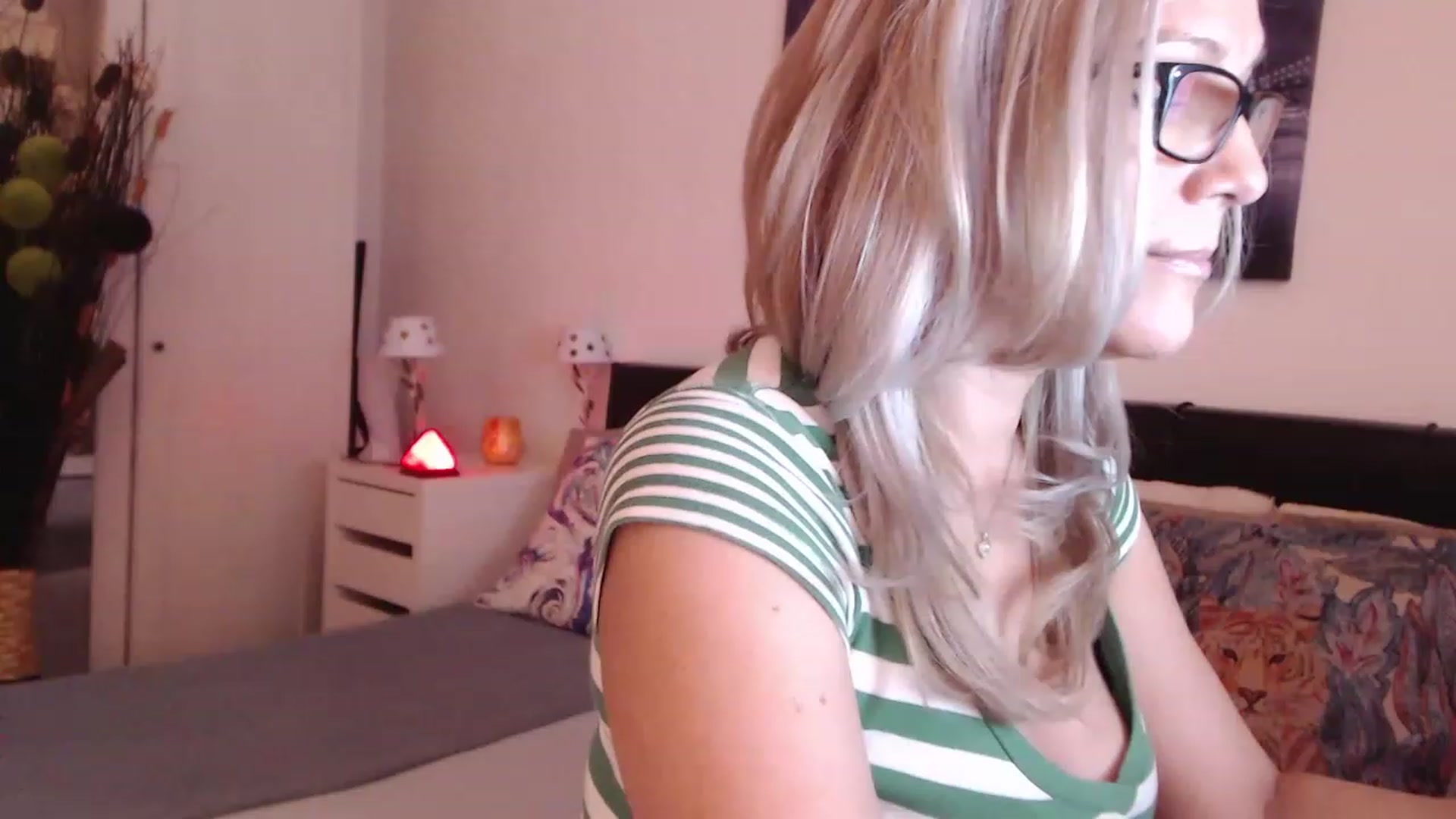Gallery image thumbnail from Reeya71's myfreecams stream on, 02/28/2023, 07:48 image 6 of 20