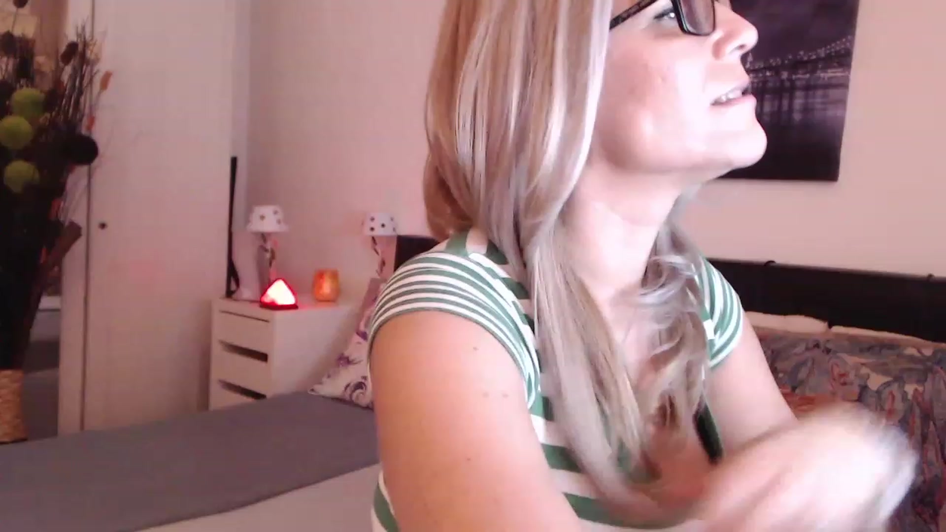 Gallery image thumbnail from Reeya71's myfreecams stream on, 02/28/2023, 07:48 image 14 of 20