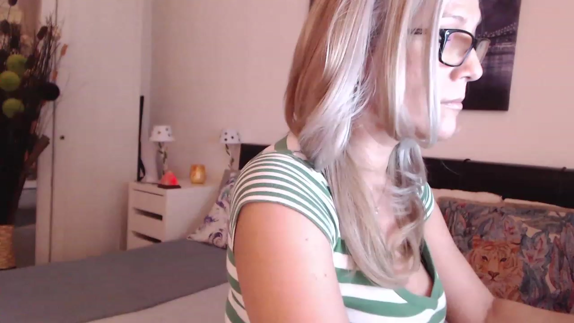 Gallery image thumbnail from Reeya71's myfreecams stream on, 02/28/2023, 07:48 image 19 of 20