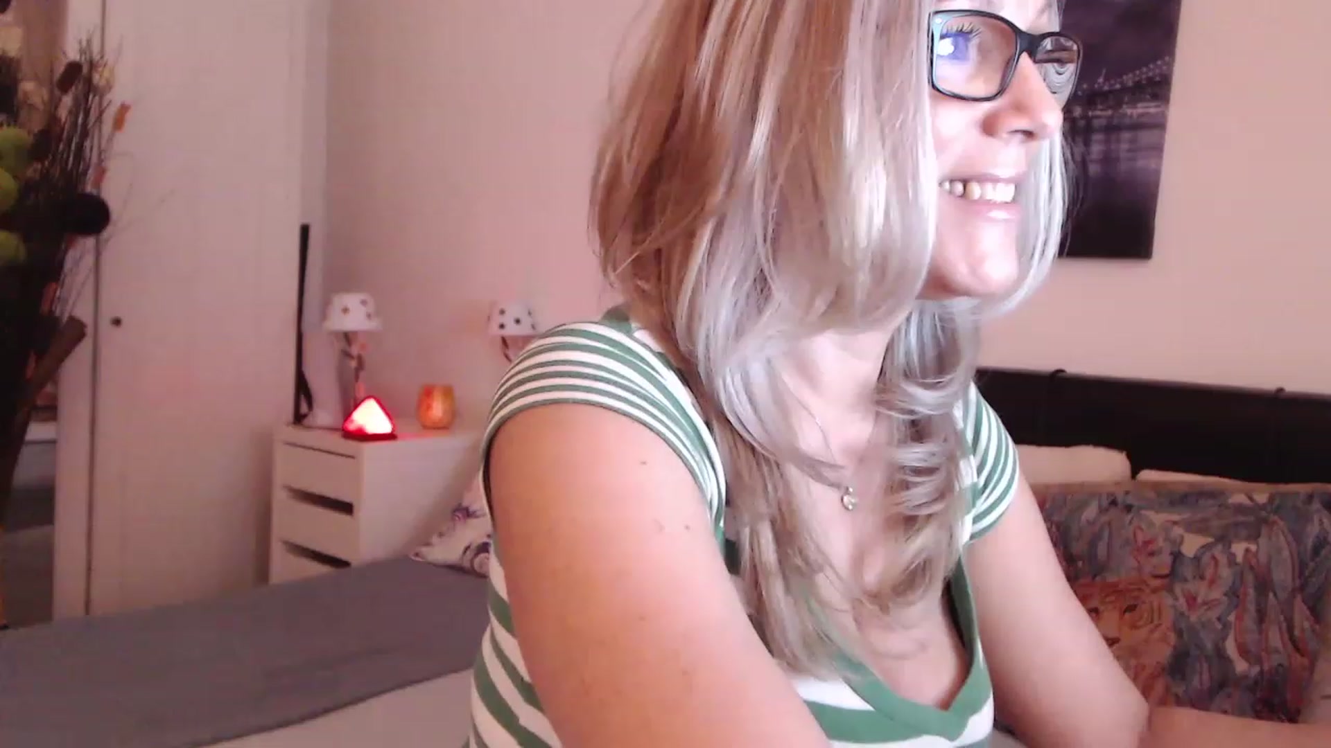 Gallery image thumbnail from Reeya71's myfreecams stream on, 02/28/2023, 08:35 image 18 of 20