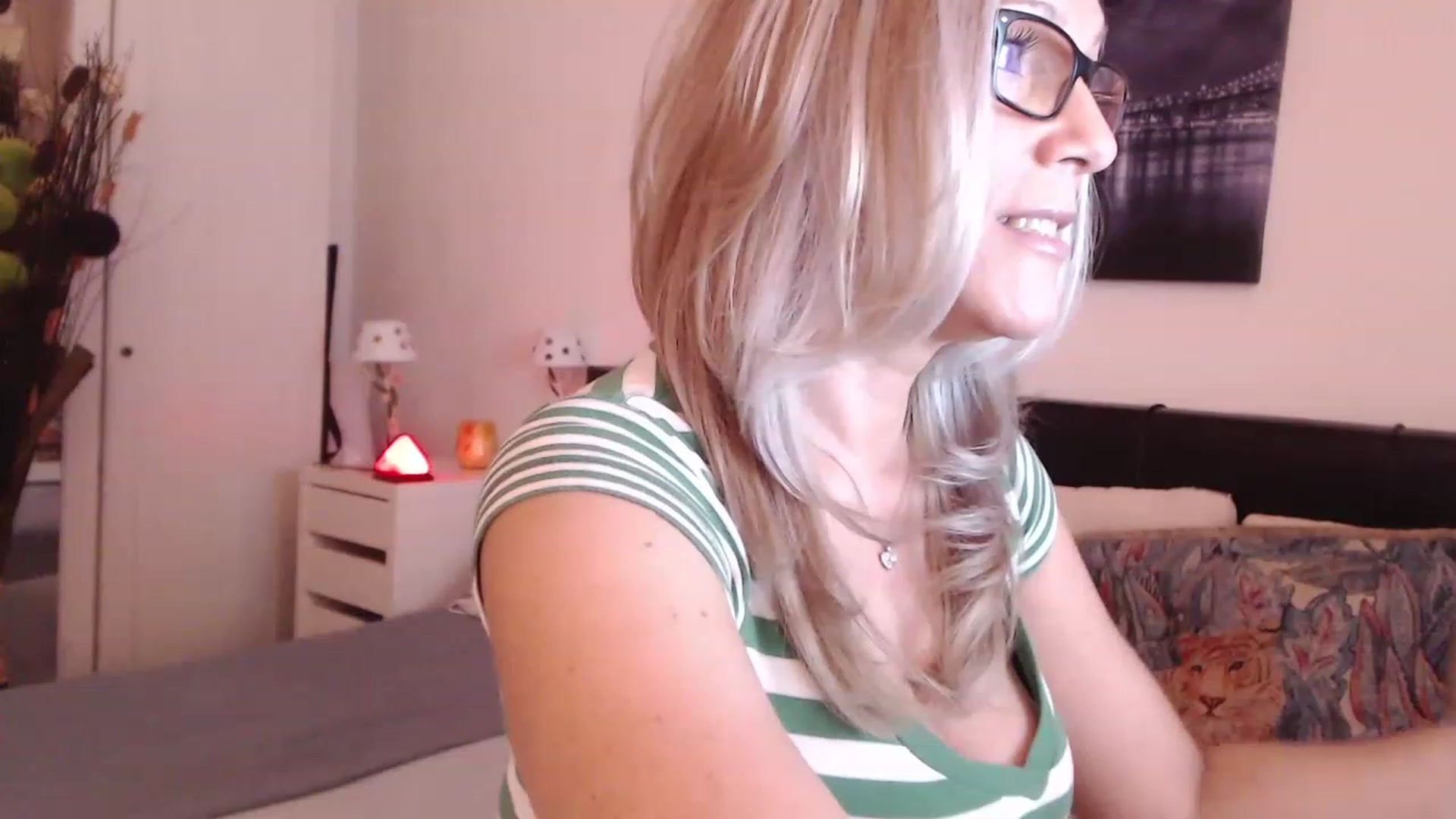 Gallery image thumbnail from Reeya71's myfreecams stream on, 02/28/2023, 08:35 image 2 of 20