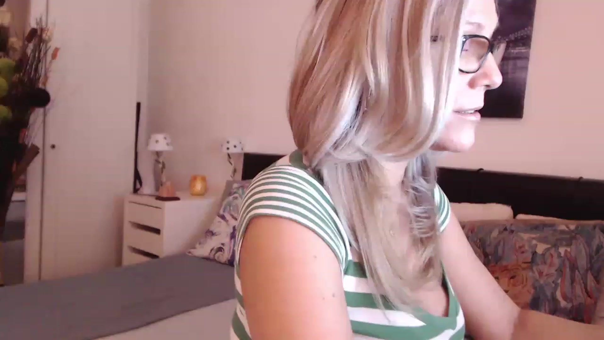 Gallery image thumbnail from Reeya71's myfreecams stream on, 02/28/2023, 09:31 image 17 of 20