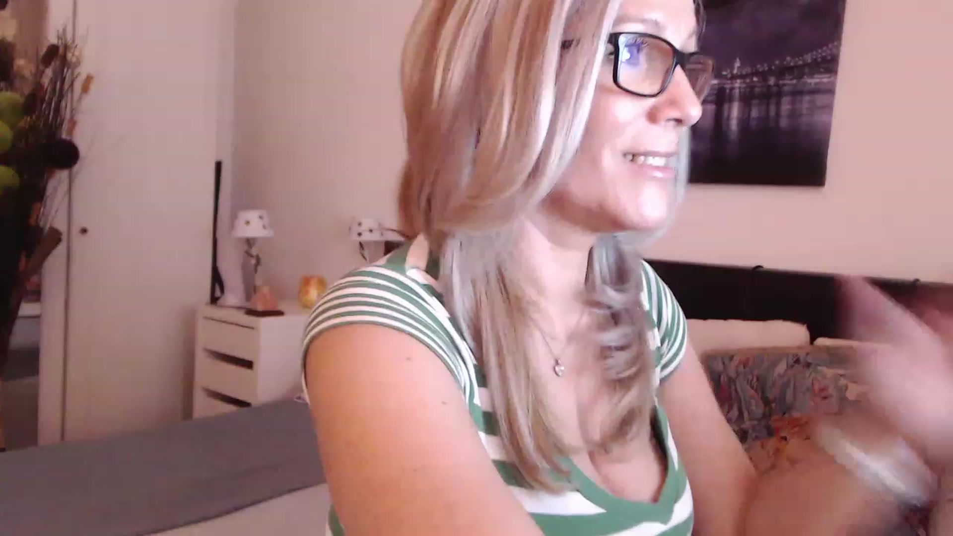 Gallery image thumbnail from Reeya71's myfreecams stream on, 02/28/2023, 09:31 image 13 of 20