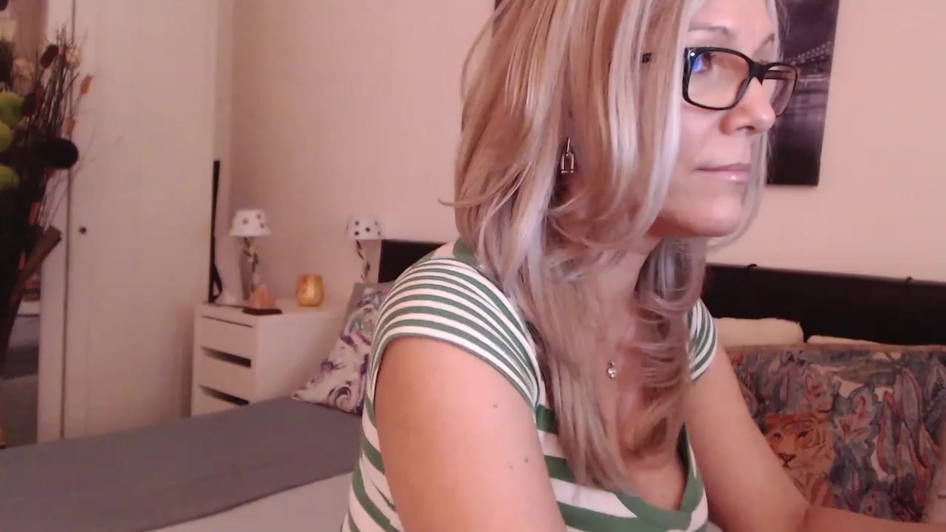 Gallery image thumbnail from Reeya71's myfreecams stream on, 02/28/2023, 09:31 image 20 of 20