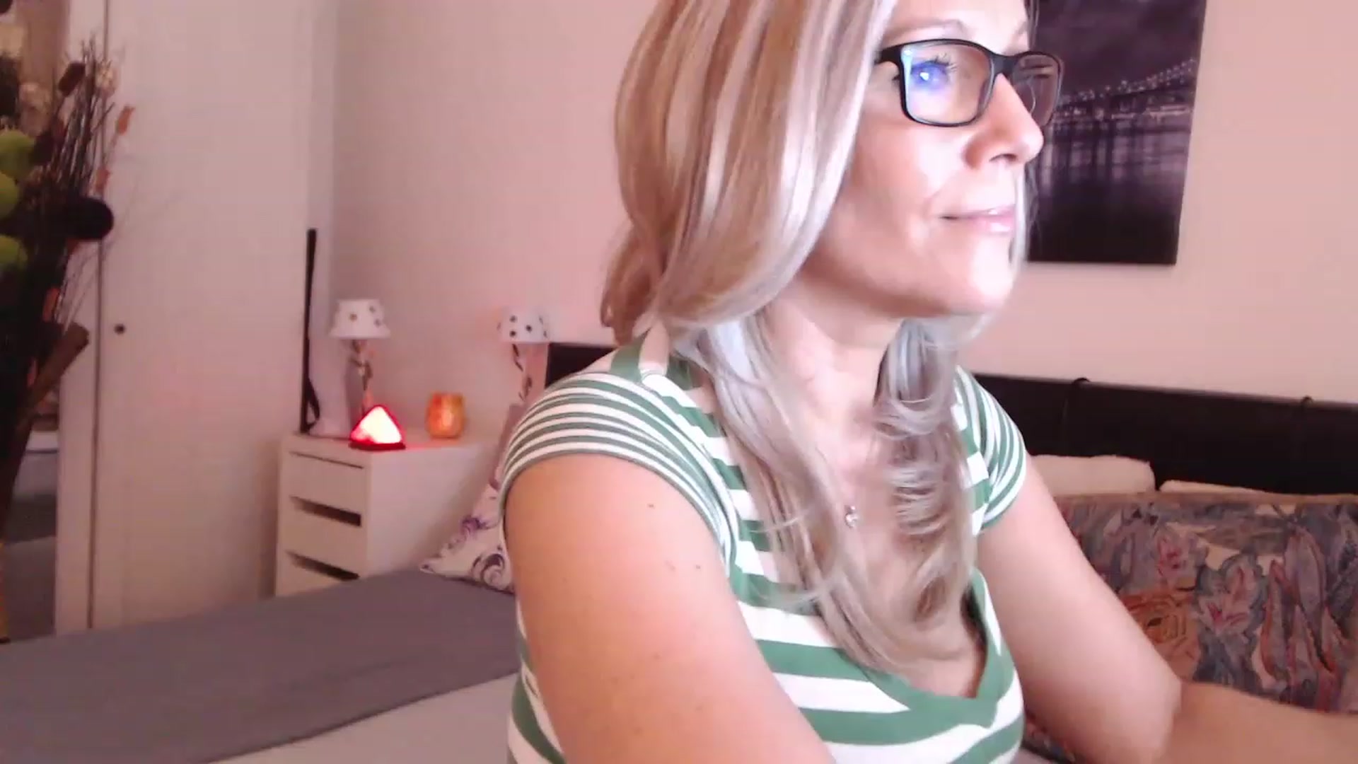 Gallery image thumbnail from Reeya71's myfreecams stream on, 02/28/2023, 09:31 image 2 of 20