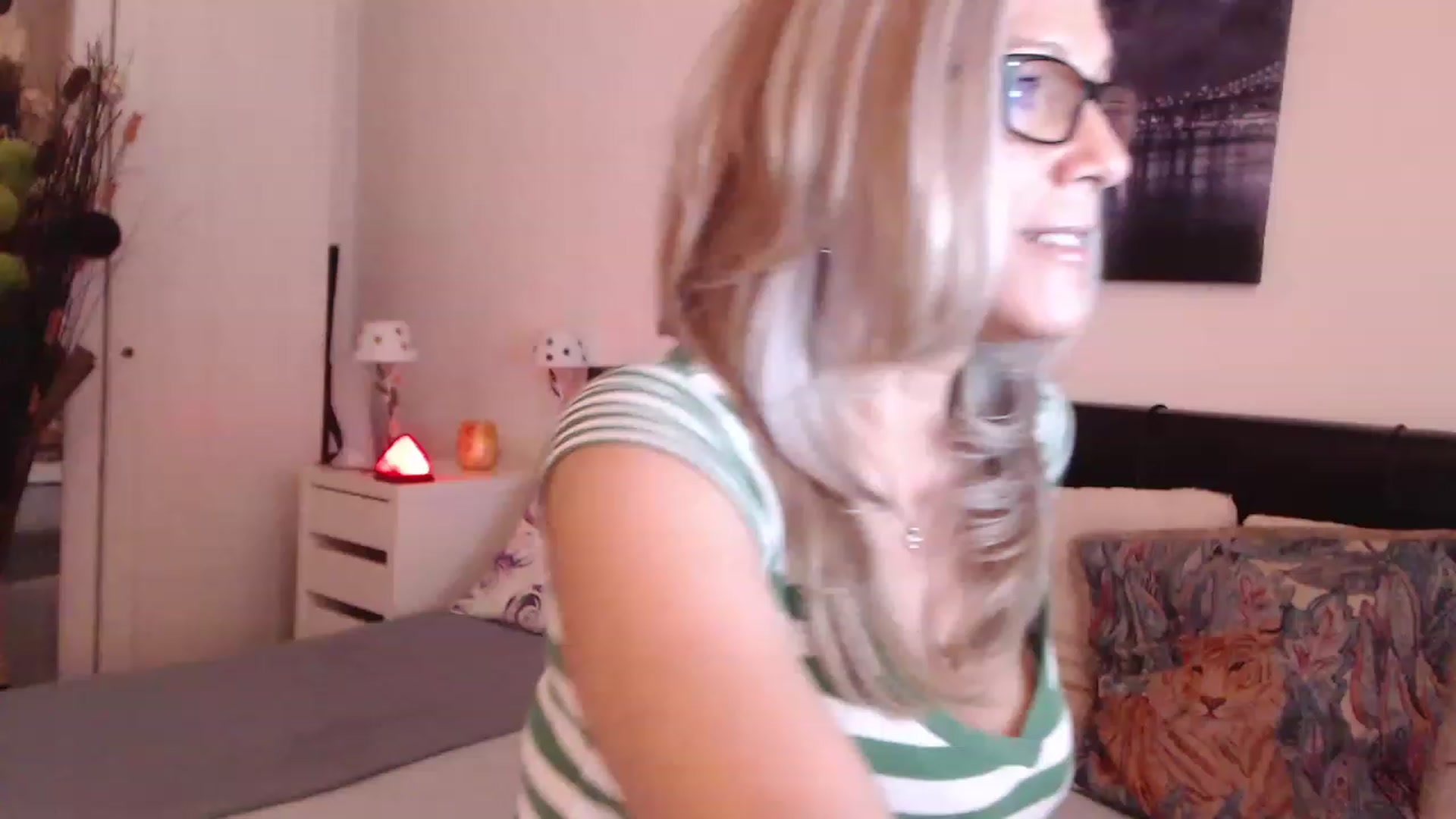 Gallery image thumbnail from Reeya71's myfreecams stream on, 02/28/2023, 09:31 image 3 of 20