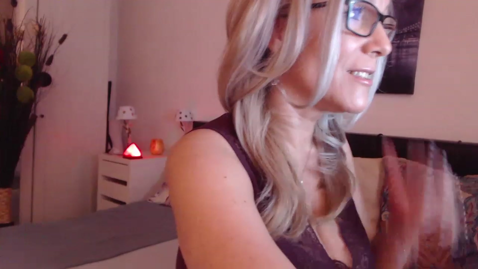 Gallery image thumbnail from Reeya71's myfreecams stream on, 03/01/2023, 02:56 image 11 of 20