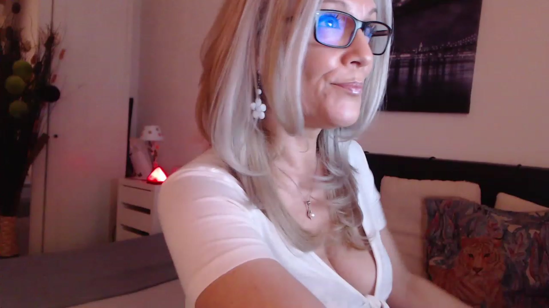 Gallery image thumbnail from Reeya71's myfreecams stream on, 03/04/2023, 03:24 image 14 of 20