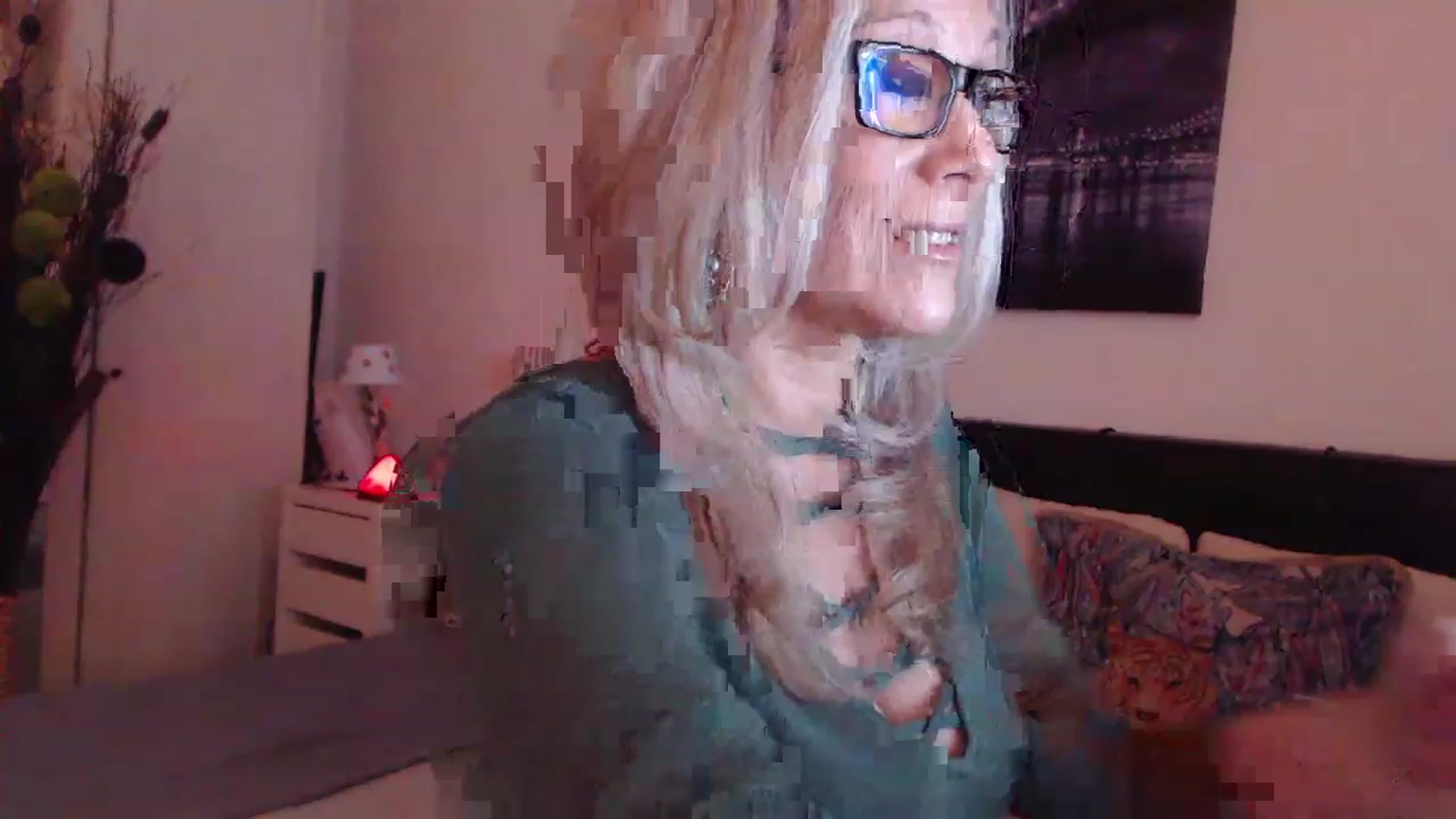 Gallery image thumbnail from Reeya71's myfreecams stream on, 03/06/2023, 21:49 image 17 of 20