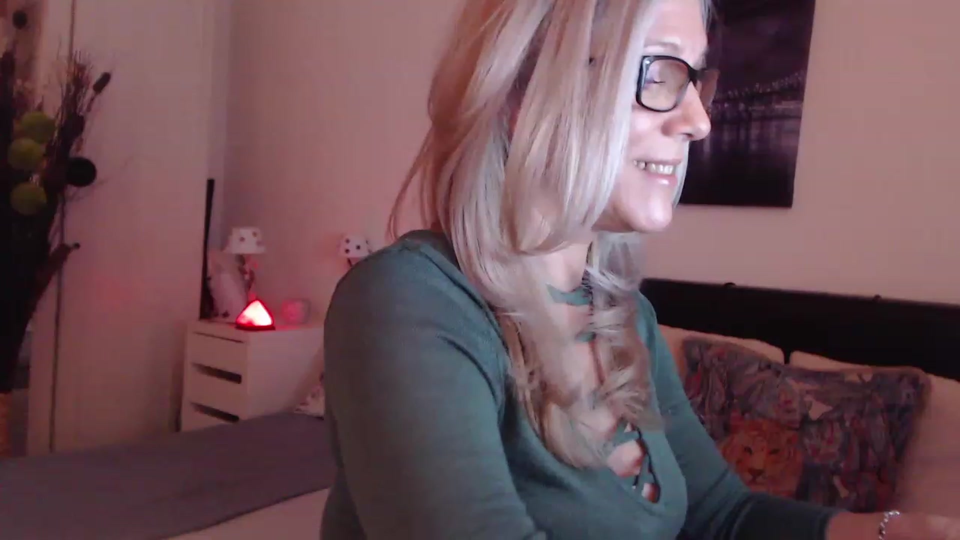 Gallery image thumbnail from Reeya71's myfreecams stream on, 03/06/2023, 21:49 image 19 of 20