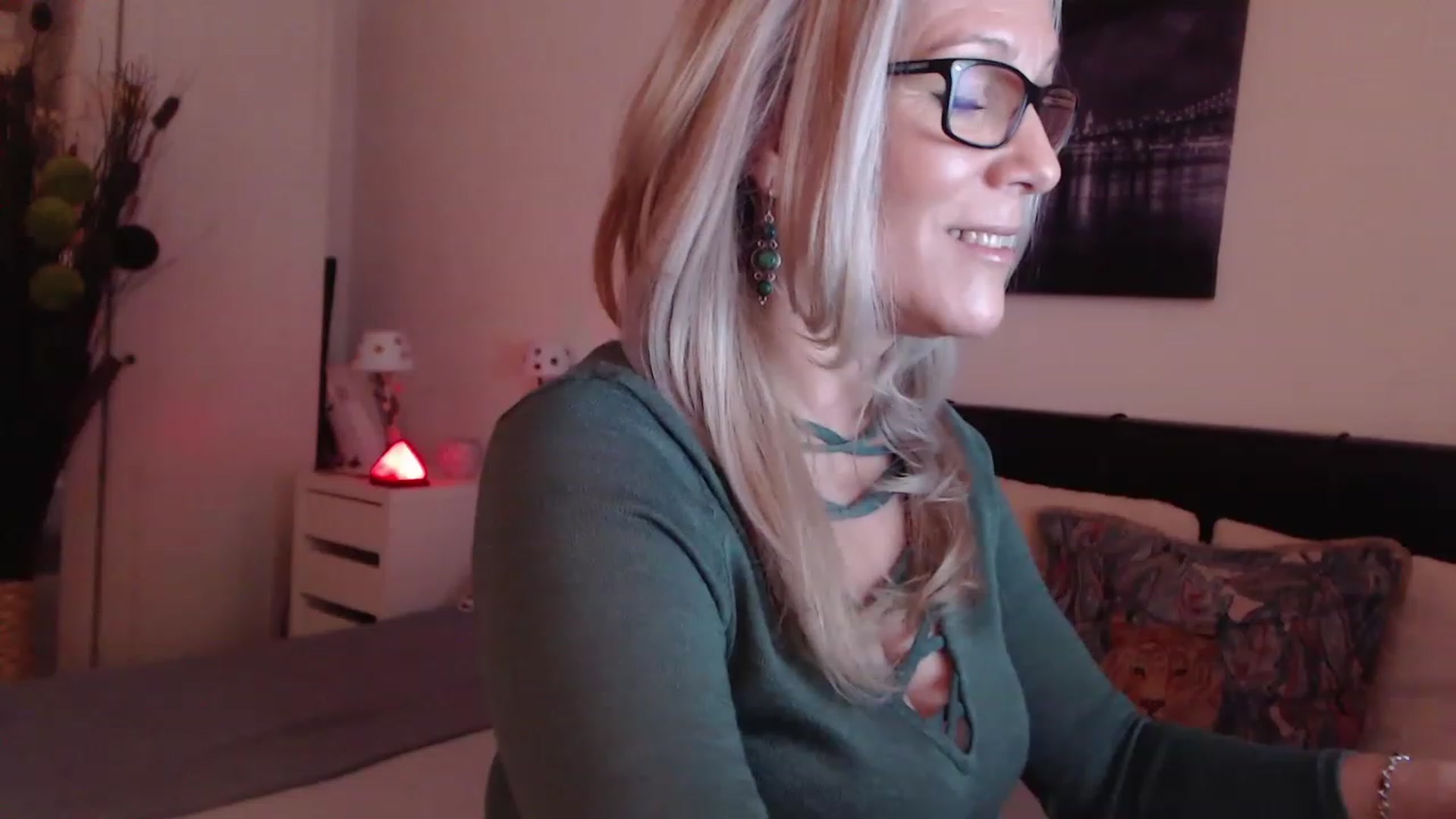 Gallery image thumbnail from Reeya71's myfreecams stream on, 03/06/2023, 23:22 image 7 of 20