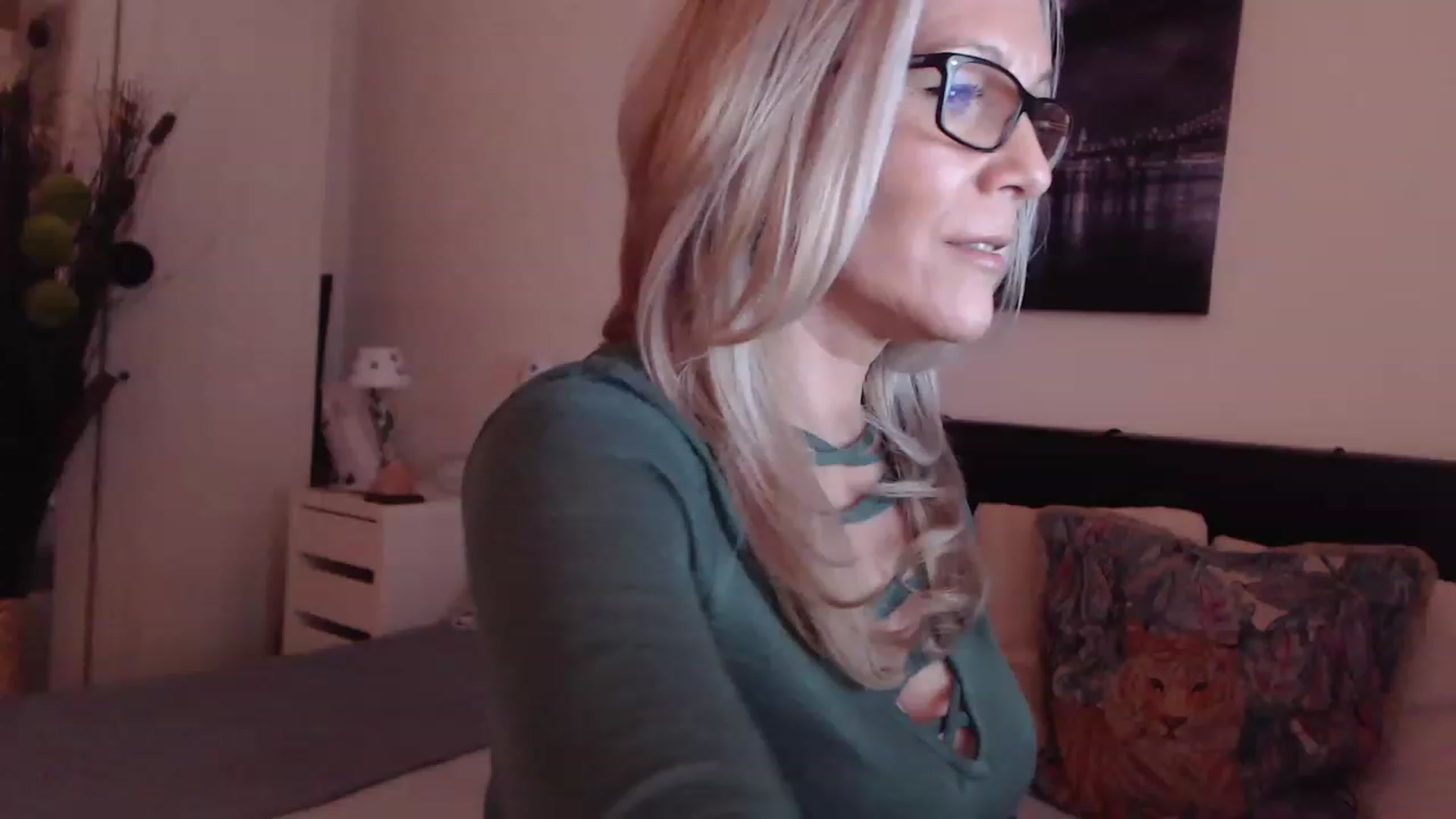 Gallery image thumbnail from Reeya71's myfreecams stream on, 03/07/2023, 01:55 image 5 of 20