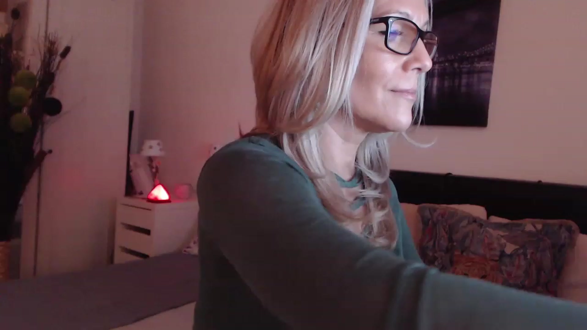 Gallery image thumbnail from Reeya71's myfreecams stream on, 03/07/2023, 01:55 image 11 of 20