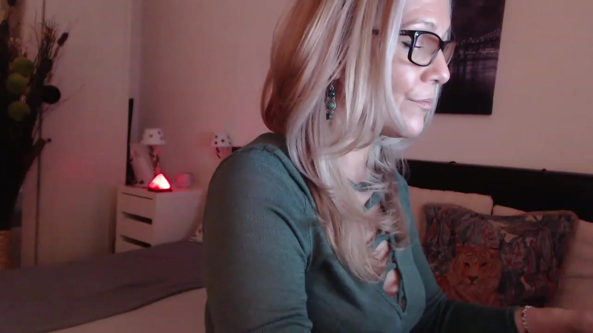 Gallery image thumbnail from Reeya71's myfreecams stream on, 03/07/2023, 02:53 image 20 of 20