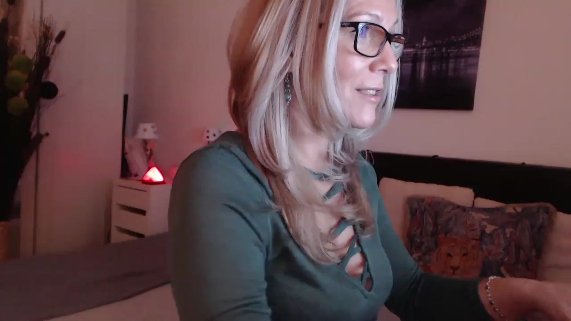 Gallery image thumbnail from Reeya71's myfreecams stream on, 03/07/2023, 02:53 image 18 of 20