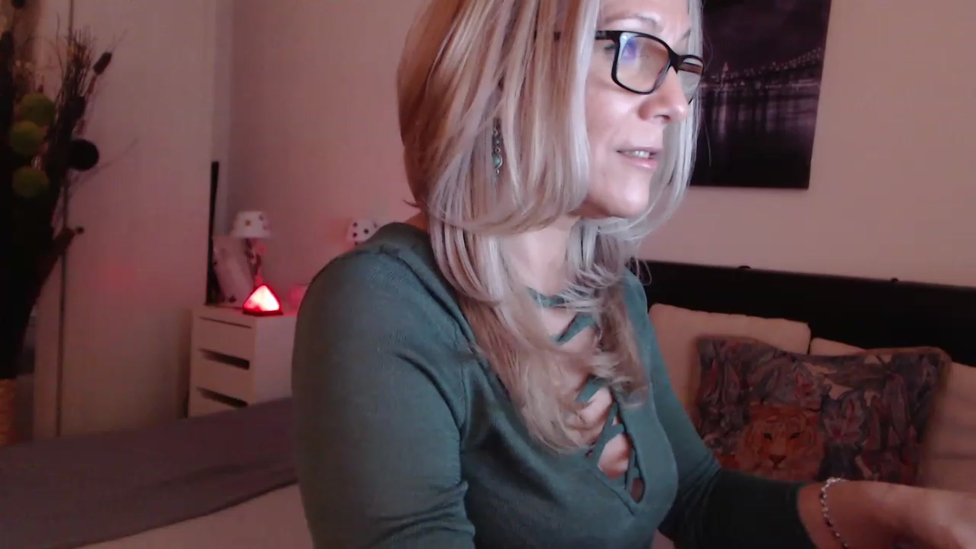 Gallery image thumbnail from Reeya71's myfreecams stream on, 03/07/2023, 02:53 image 13 of 20
