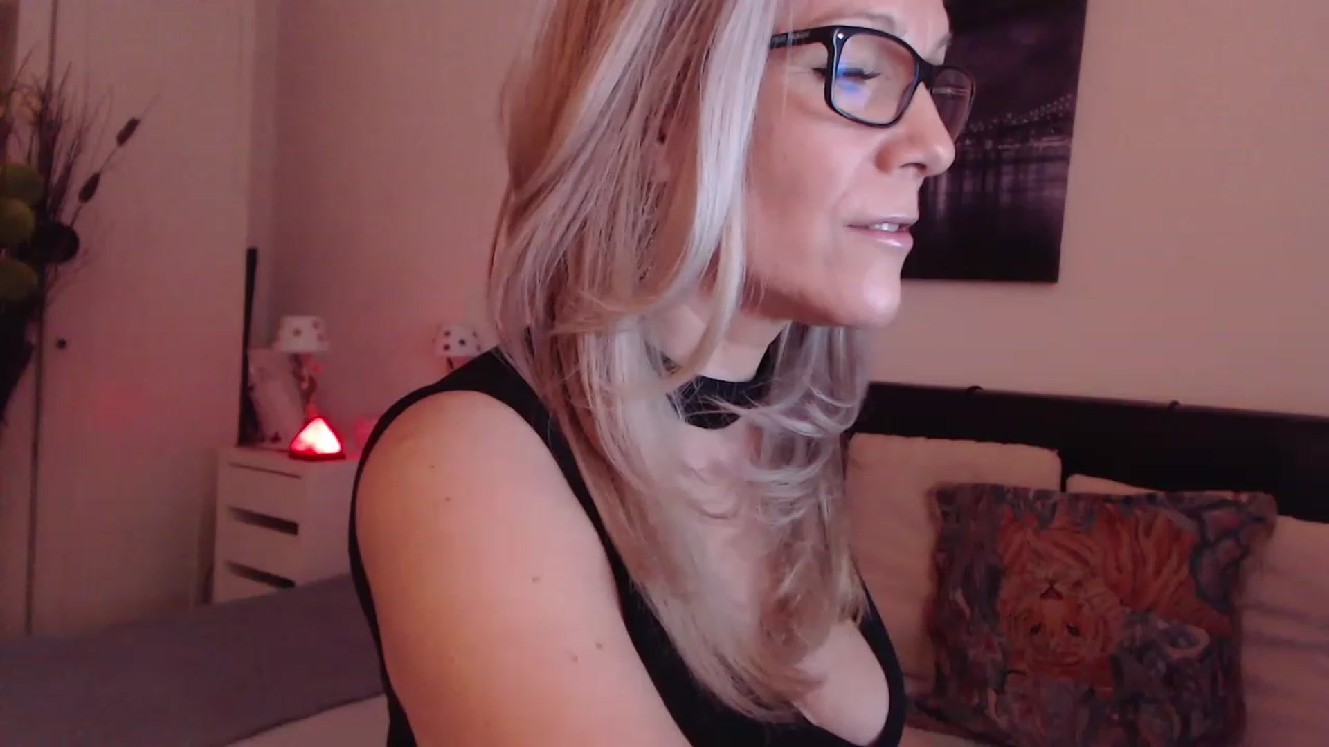 Gallery image thumbnail from Reeya71's myfreecams stream on, 03/09/2023, 03:22 image 19 of 20