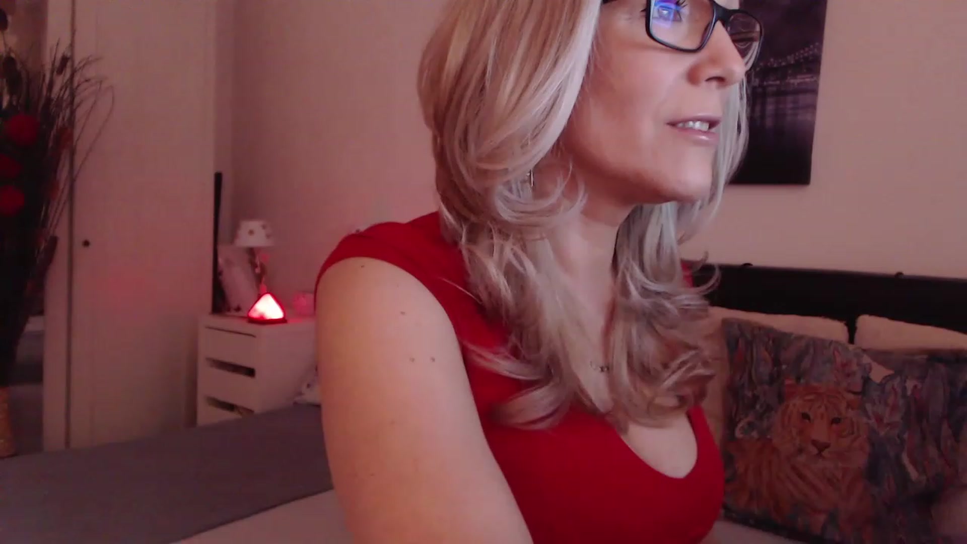 Gallery image thumbnail from Reeya71's myfreecams stream on, 03/14/2023, 02:59 image 5 of 20